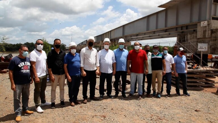Em Itapecuru-Mirim, vice-governador anuncia obras de pavimentação; e em Bequimão, vistoria ponte Central-Bequimão