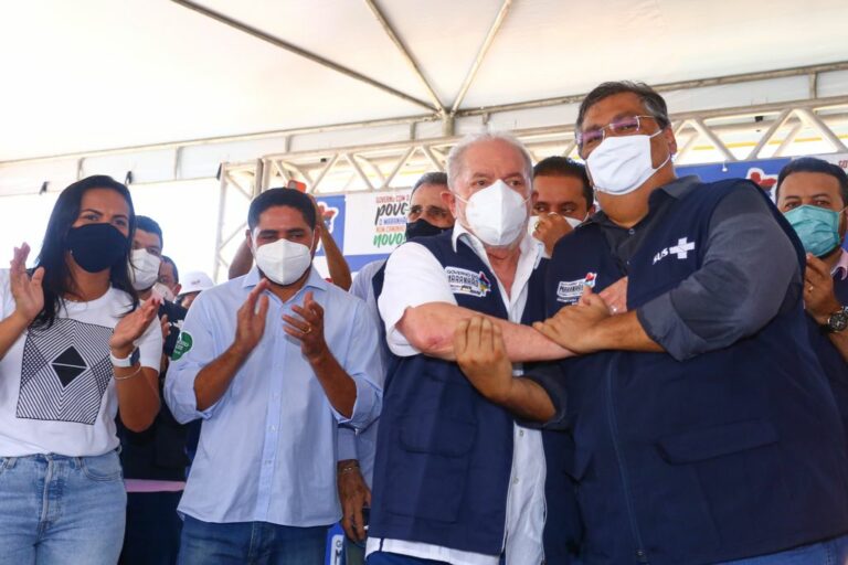 Em visita ao Maranhão, ex-presidente Lula visita obras do Hospital da iIha, acompanha vacinação de profissionais da construção civil e participa de encontra indígena. Ouça: