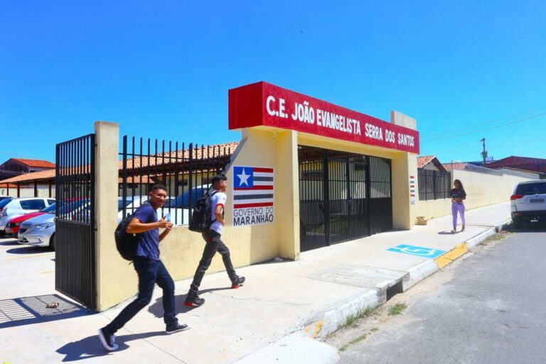 Fotos: Volta às aulas no Centro de Ensino João Evangelista Serra dos Santos