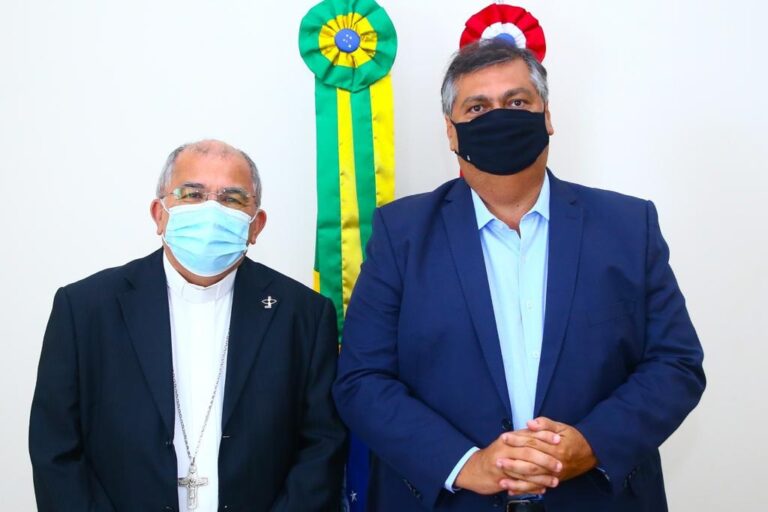 Governador Flávio Dino recebe novo arcebispo de São Luís, Dom Gilberto Pestana