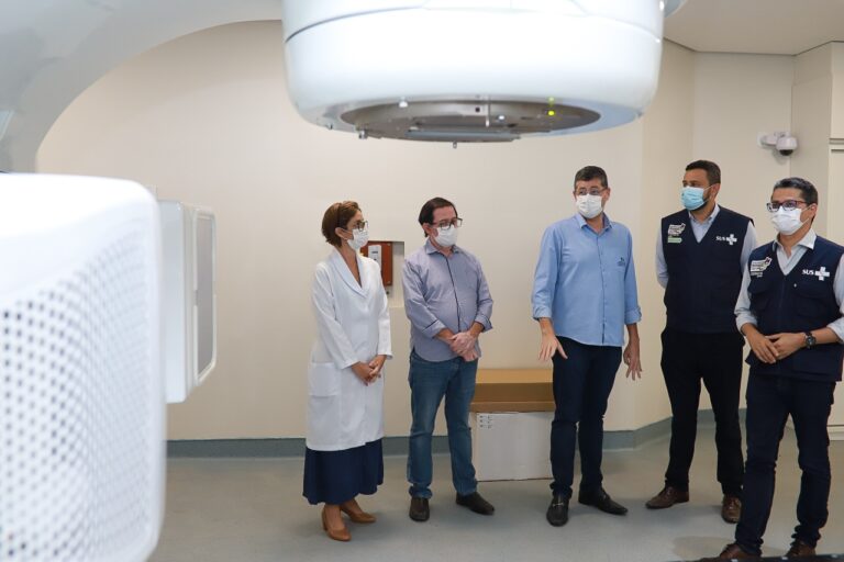Governo amplia atendimento a pacientes oncológicos com novas máquinas de radioterapia no Hospital Aldenora Bello