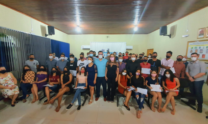 Governo certifica alunos de cursos de qualificação profissional em Plácido de Castro