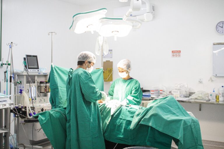 Governo contabiliza mais de 100 cirurgias em novo centro cirúrgico do Hospital Aquiles Lisboa