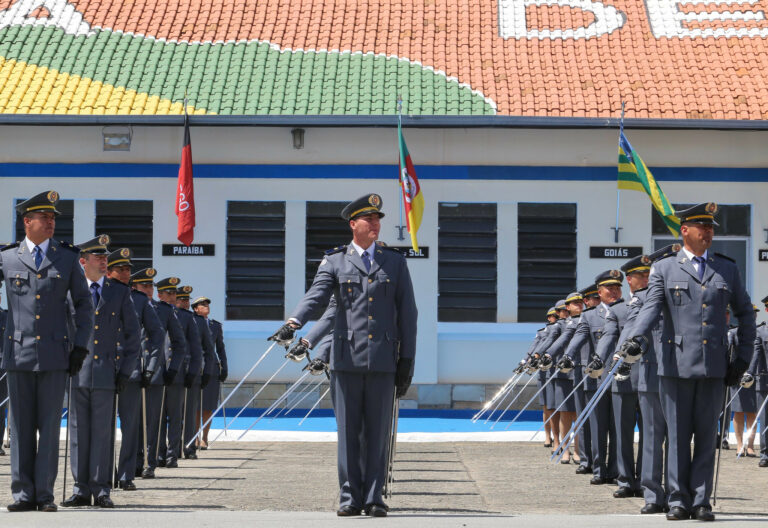 Governo de SP nomeia 190 alunos-oficiais para a Polícia Militar