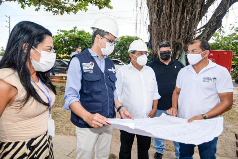 Governo vistoria construção da Clínica Sorrir na Ponta do São Francisco