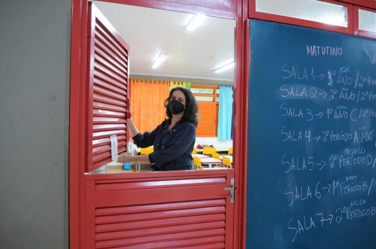 Guia orienta como garantir segurança na volta às aulas presenciais