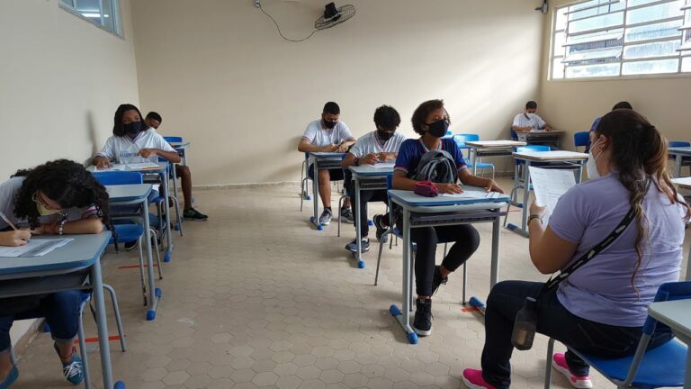 Estudantes da rede estadual participam de avaliação de aprendizagem nas disciplinas de Matemática e Língua Portuguesa