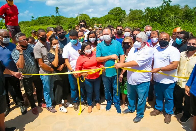 Moradores comemoram nova realidade com entrega da Ponte Boca Rica em Paço do Lumiar