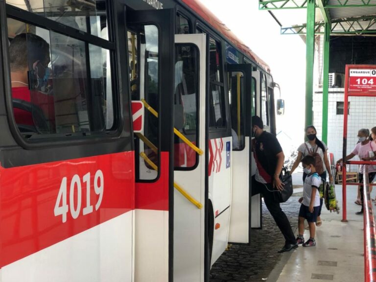 Nova linha de ônibus vai atender parte alta de Maceió