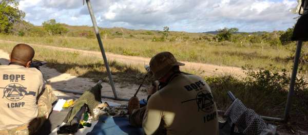 Policiais militares do Bope/PMCE ministram módulo em curso para atiradores de precisão na Bahia