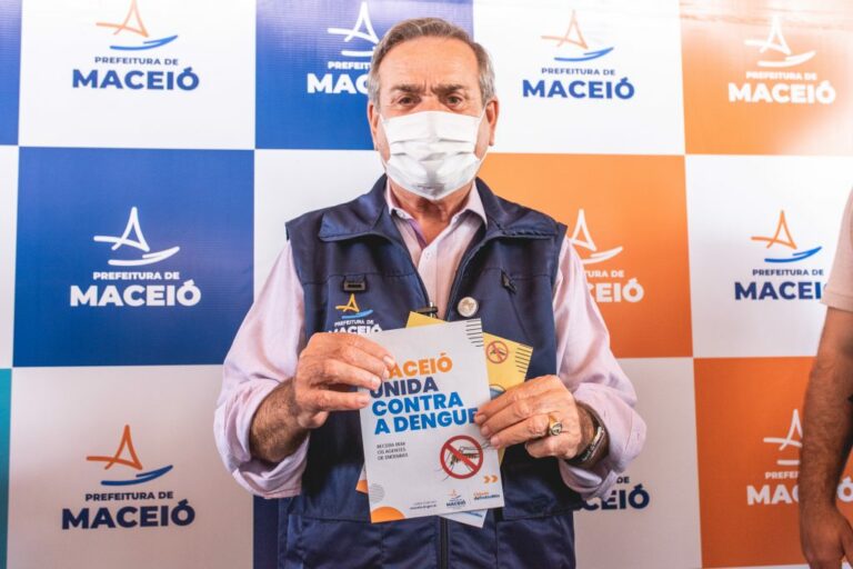 Prefeito em exercício Ronaldo Lessa participa do mutirão “Maceió Unida contra a Dengue”