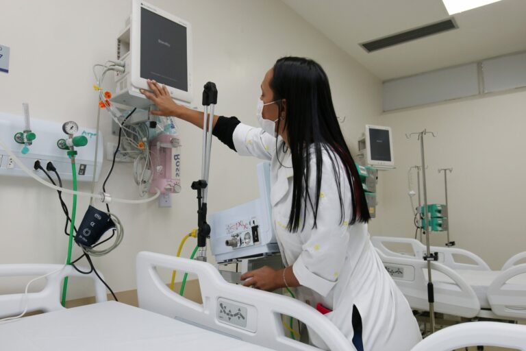 Governo da Bahia implanta 10 novos leitos de UTI no Hospital Geral Ernesto Simões Filho