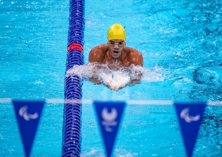 Brasiliense estreia nas piscinas das Paralimpíadas