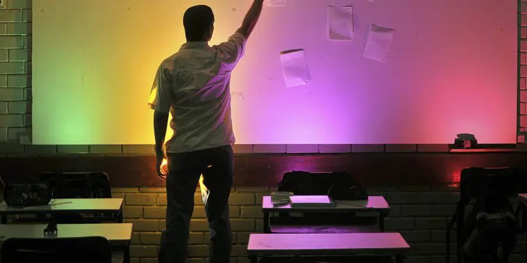 Encceja: Inep disponibiliza apostilas para estudo
