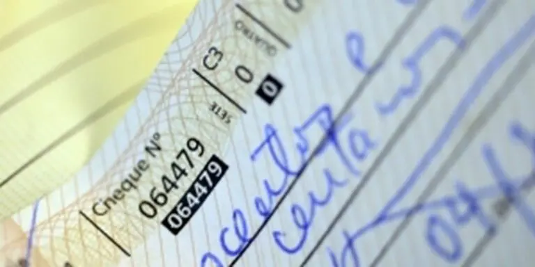 Juros do cheque especial e crédito não-consignado caem em julho