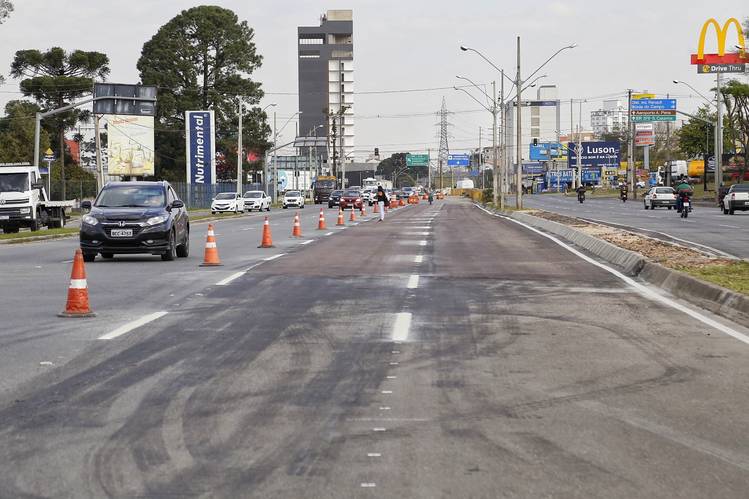 Comec inaugura novas faixas no cruzamento da Avenida das Torres, em São José dos Pinhais