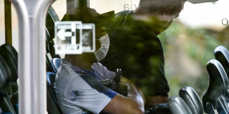 Covid-19: casos chegam a 20,7 milhões e mortes, a 578,3 mil