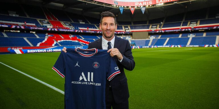 PSG anuncia oficialmente a contratação de Lionel Messi