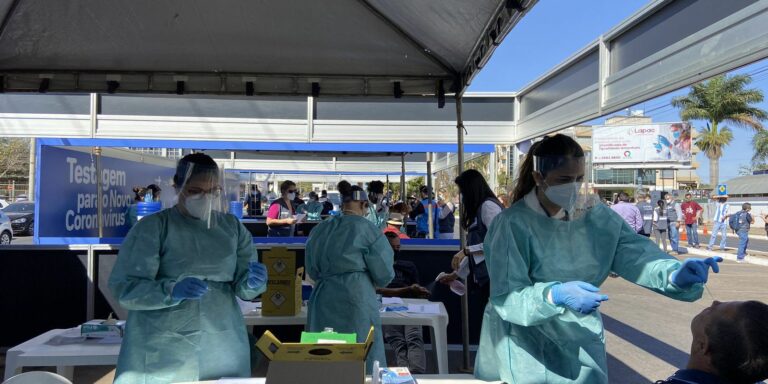 Ministério da Saúde promove testagem rápida com voluntários no DF
