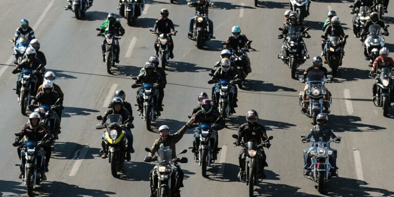 Brasília: presidente faz passeio de moto neste domingo de Dia dos Pais