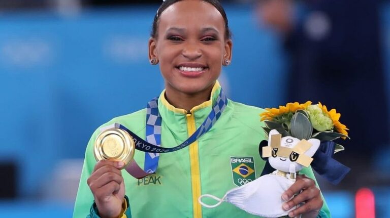 Rebeca Andrade: conheça a ginasta brasileira medalhista de ouro