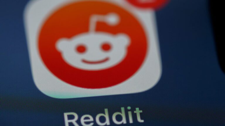 Reddit é avaliado em mais de US$ 10 bilhões e pretende abrir o capital
