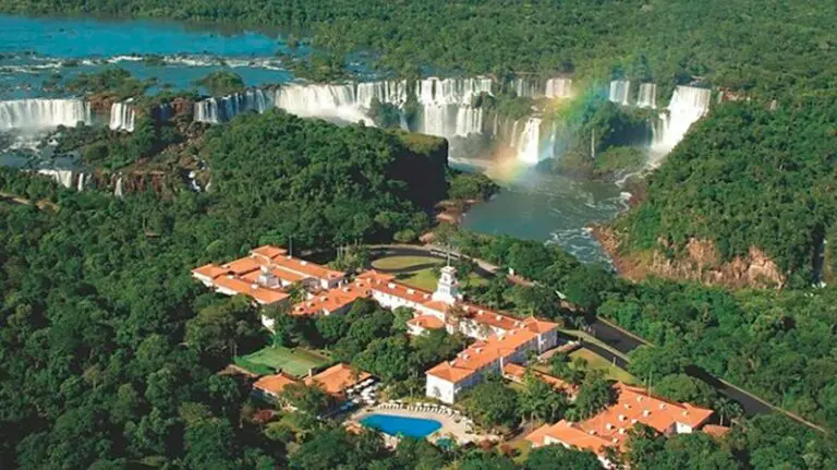Cidades “gringas” do Brasil incorporam a cultura dos países vizinhos latinos