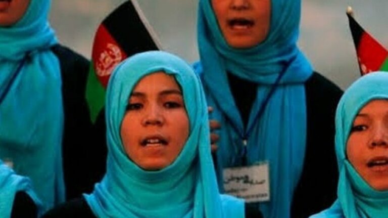 Talibã invade Afeganistão e mulheres estão preocupadas com o futuro