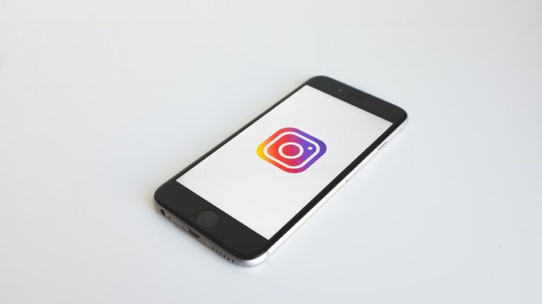 Instagram lança anúncios na aba Loja para produtos patrocinados