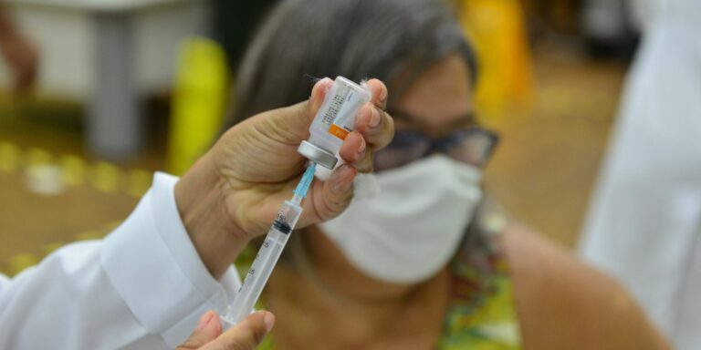 Covid-19: município do Rio bate recorde de imunização em uma semana