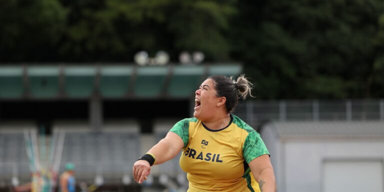 Paralimpíada: Marivana Oliveira é prata no arremesso de peso