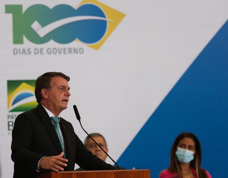 O presidente da República, Jair Bolsonaro, participa do lançamento do programa Crédito Caixa Tem