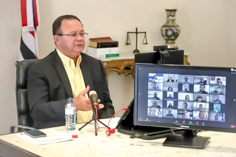 Carlos Brandão participa da entrega de relatórios do ZEE do Bioma Cerrado e Sistema Costeiro