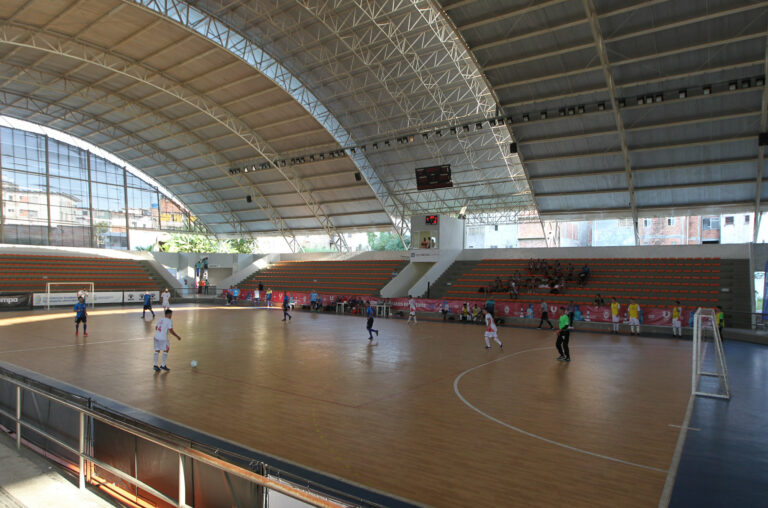 Ginásio de Cajazeiras abre inscrição para aulas gratuitas de futsal