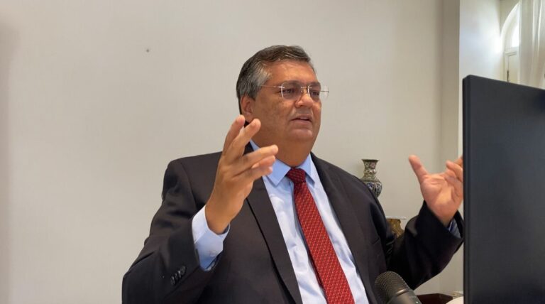 Governador Flávio Dino debate questões da Amazônia com empresários, em evento do Sebrae