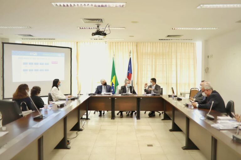 Governo apresenta relatório orçamentário da Saúde e destaca ações na pandemia na Assembleia Legislativa