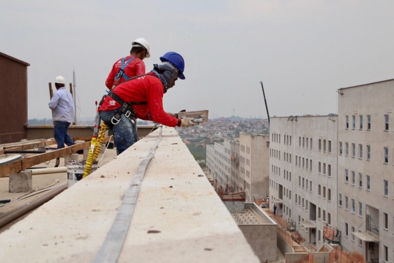 Governo de SP anuncia R$ 1,1 bilhão para construir 10,5 mil moradias