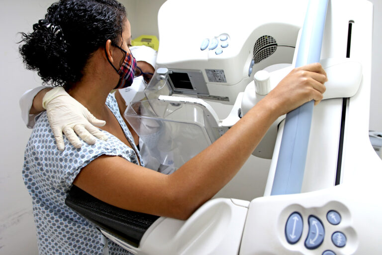 Governo da Bahia ofertará mais de 14 mil mamografias no Outubro Rosa