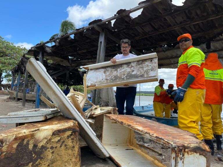 “Pinto e Sururu”: ação retira 150 toneladas de resíduos da Lagoa Mundaú
