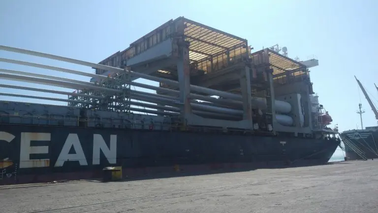 Porto do Pecém supera as 1000 pás eólicas movimentadas em 2021