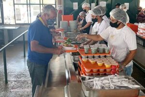 Restaurantes comunitários incentivam consumo de frutos do cerrado