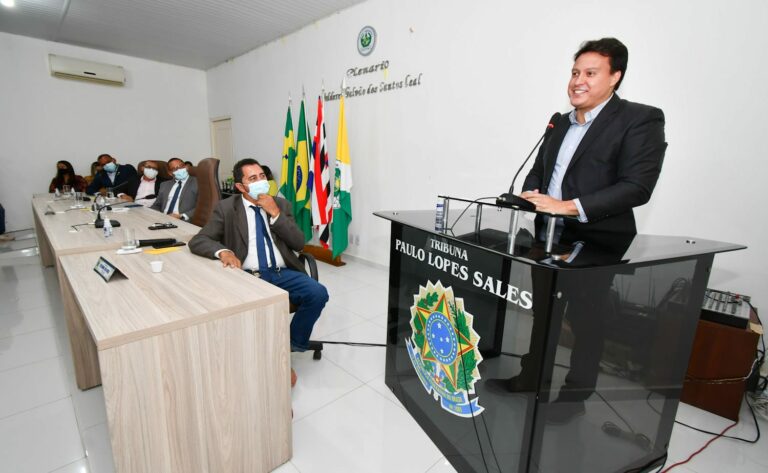 Secretário Felipe Camarão recebe Título de Cidadão Nunesfreirense