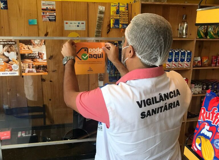 Vigilância Sanitária entregou 325 selos ‘Pode Comprar Aqui’ para estabelecimentos