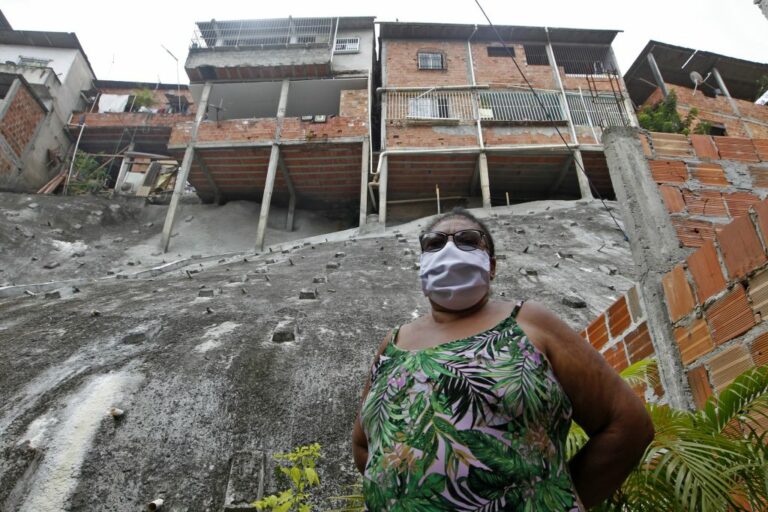 Obra de contenção de encosta é entregue em Marechal Rondon, na capital; investimento é de R$ 2,9 milhões
