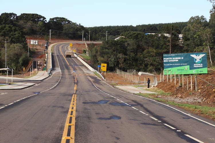 Governador entrega rodovia pavimentada que muda a realidade de Coronel Domingos Soares