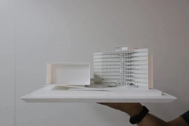 Museu Oscar Niemeyer apresenta Fábio Domingos no Arte para Maiores e MON na Escola