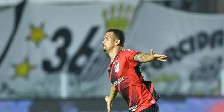 Athletico-PR chega às quartas de final da Copa do Brasil