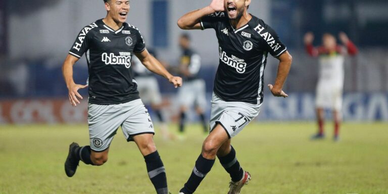 Vasco derrota Brusque na Série B com golaço de Nenê