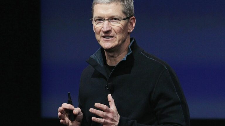 Tim Cook deve deixar Apple em 2025 após lançar “nova categoria de produto”