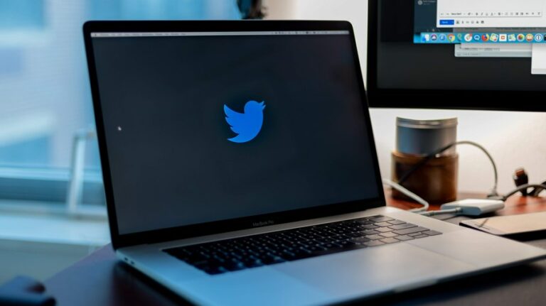 Desinformação no Twitter afeta tratamentos médicos, aponta estudo